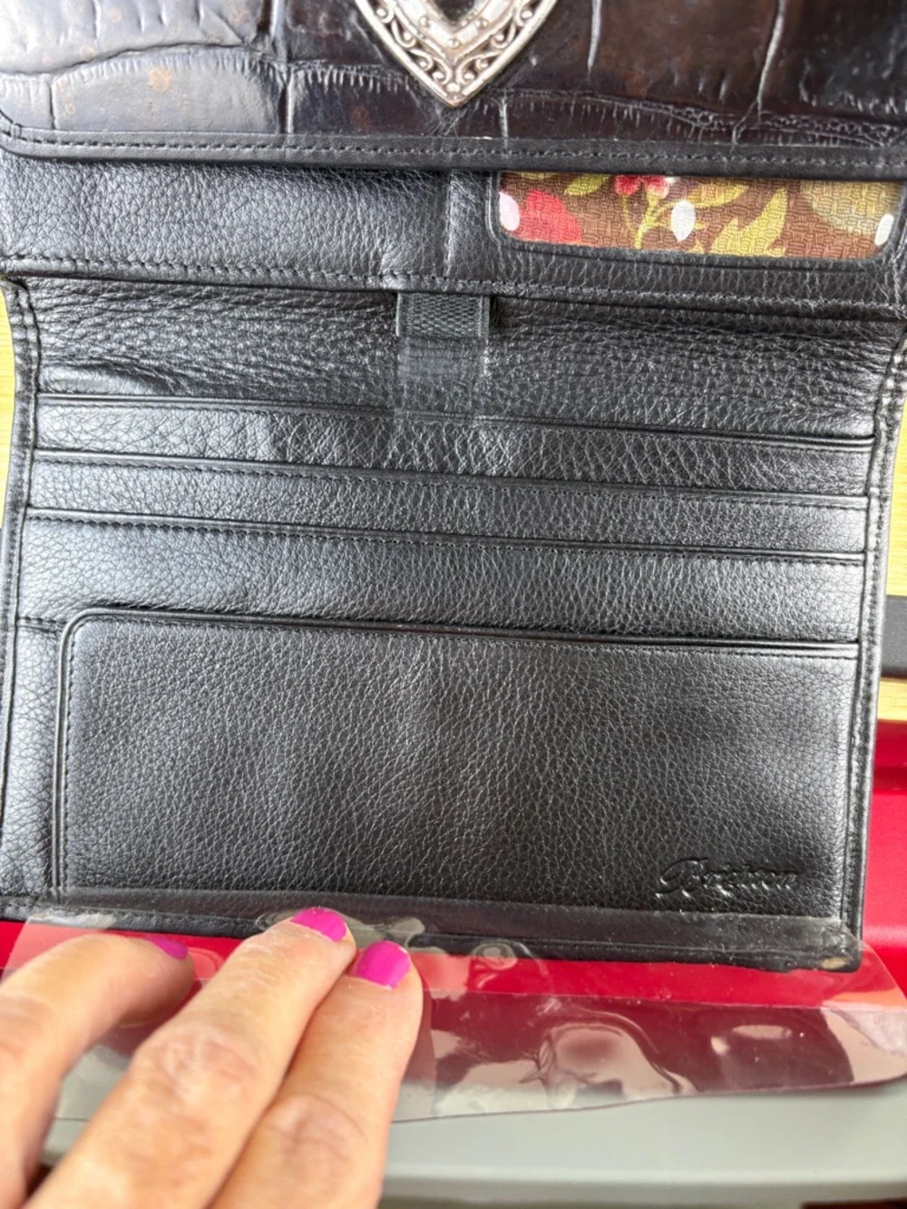Brighton Black Croc-Embossed Crossbody Wallet Purse Heart Clasp W/Bag VTG